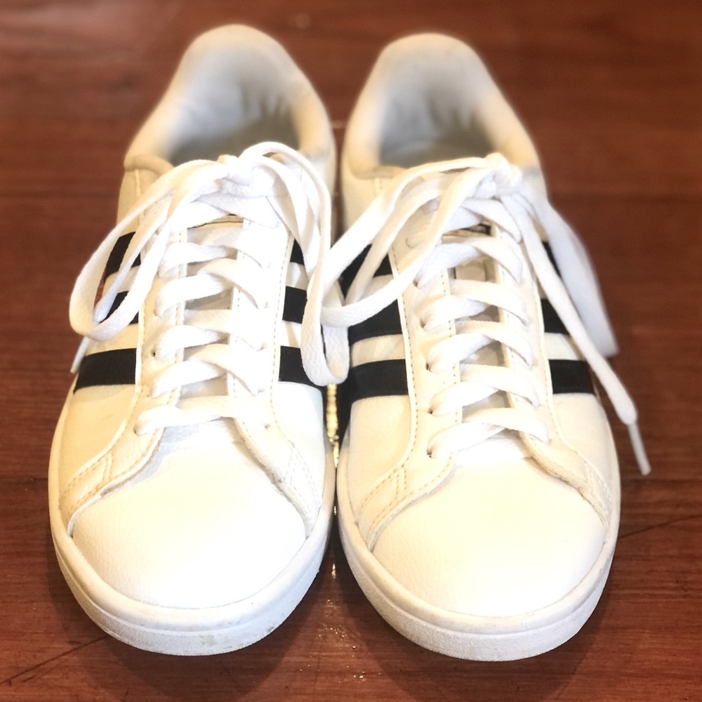 Adidas cloud foam sneakers